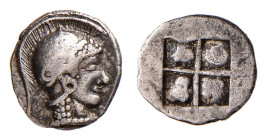 MACEDONIA - AKANTHOS (circa 490-480 a.C.) DIOBOLO gr.1,3 - D/testa di Athena con elmo attico crestato, indossa orecchino circolare e collana perlinata...