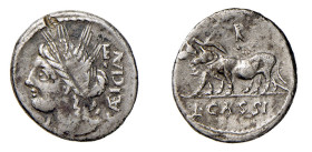 CASSIA (102 a.C.) L. Cassius Caeicianus - DENARIO - D/Testa drappeggiata di Cerere adorna di spighe rivolta a s. con dietro CAEICIAN R/Due buoi affian...