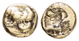 LESBOS. Mytilene.(Circa 521-478 BC).Fourree Hekte.

Obv : Forepart of winged boar.

Rev : Incuse head of roaring lion left; rectangular punch to right...