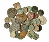 Lote de 33 monedas de Ebusus (S. III-II a.C.). 24 octavos y 9 cuartos. De RC a MBC-. Muy interesante.