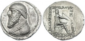 REINO DE PARTIA. Mitridates II. Tetradracma (123-88 a.C.). A/ Busto de Mitridates barbado y diademado a izq. R/ Personaje con arco sentado sobre ónfal...