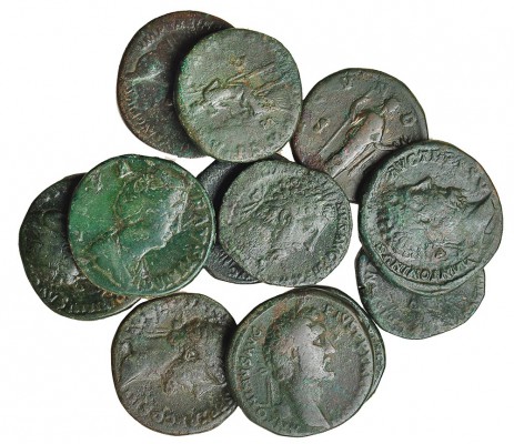 Lote de 12 monedas: Antonino Pío (5), Marco Aurelio (3), Faustina madre, Faustin...