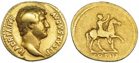 ADRIANO. Áureo. Roma (128-132). A/ Busto a der.; HADRIANVS AVGVSTVS P. P. R/ Adriano a caballo a der.; COS. III. RIC-348a. CH-408. BC+.