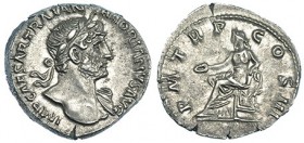 ADRIANO. Denario. Roma (119-122). R/ La Concordia sentada a izq. sosteniendo pátera; P. M. TR. P. COS. III. RIC-82. CH-82. EBC-/EBC-.