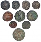 Lote de 10 follis: anónimo (4), Anastasio, Justiniano I (3), León VI y Teófilo. Uno con agujero. Ex colección Dattari. BC+/MBC-.