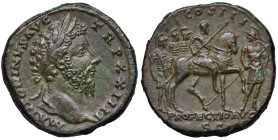 Marco Aurelio (161-180) Sesterzio - Testa laureata a d. - R/ L’imperatore a cavallo a d. circondato da alcuni soldati - RIC 977; C. 502 AE (g 25,12) R...