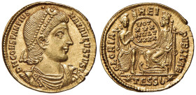 Costanzo II (337-361) Solido (Thessalonica) - Busto diamedato e drappeggiato a d. - R/ Roma e Costantinopoli seduto di fronte - RIC 153 AU (g 4,65)
S...