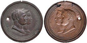 Medaglia 1810 Napoleone e Maria Luisa. AE (g 2,67 - Ø 35 mm) Altro esemplare in bronzo con foro ad ore 10 e mancanza di metallo sul contorno ad ore 12...