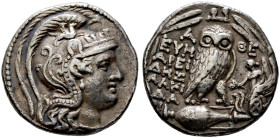 Attika. Athen 
Tetradrachme des neuen Stils 113-112 v. Chr. Athenakopf mit attischem Helm nach rechts / Eule auf liegender Amphora von vorn, links Sc...