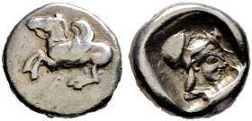 Korinthia. Korinthos 
Stater 500-485 v. Chr. Pegasos nach links, darunter Koppa / Archaisierender Kopf der Athena mit korinthischem Helm nach rechts....