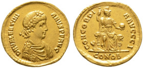 Kaiserzeit. Valentinianus II. 375-392 
Solidus 383/388 -Constantinopolis-. D N VALENTINIANVS P F AVG. Dra­pierte und gepanzerte Büste mit Rosettendia...