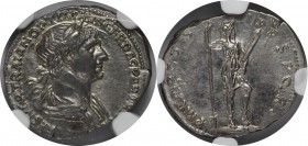 Römische Münzen, MÜNZEN DER RÖMISCHEN KAISERZEIT. AR Denarius 98-117 n. Chr., Rom. Laureate und drapierte Büste von Trajan rechts / Virtus stehendes R...