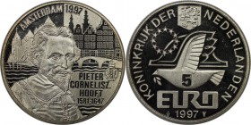 Europäische Münzen und Medaillen, Niederlande / Netherlands. Pieter Cornelisz Hooft, 1581-1647. Medaille "5 Euro" 1997, Kupfer-Nickel. KM X# 132. Stem...