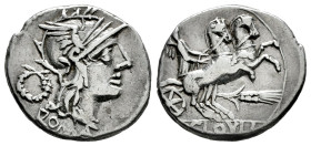 Cloulius. T. Cloelius. Denarius. 128 BC. Rome. (Ffc-572). (Craw-260/1). (Cal-435). Anv.: Head of Roma right, wreath behind, ROMA below. Rev.: Victory ...