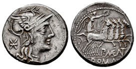 Maenius. Publius Maenius AntiADus. Denarius. 132 BC. Rome. (Ffc-831). (Craw-249/1). (Cal-916). Anv.: Head of Roma right, X behind. Rev.: Victory in qu...
