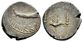 Mark Antony. Denarius. 32-31 BC. Mint moving. (Ffc-36). (Craw-544/18). (Cal-183). Anv.: (ANT. AVG). III. VIR. R.P.C. praetorian galley right. Rev.: (L...