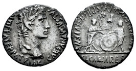Augustus. Denarius. 2 a.C. - 4 d.C. Lugdunum. (Ric-I 210). (Bmcre-540). (Rsc-43c). Anv.: CAESAR AVGVSTVS DIVI F PATER PATRIAE, laureate head to right....