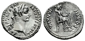 Tiberius. Denarius. 14-37 AD. Lugdunum. (Ric-I 30). (Bmcre-48). (Rsc-16a). Anv.: TI CAESAR DIVI AVG F AVGVSTVS, laureate head to right. Rev.: ONTIF MA...
