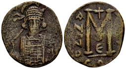 Constantine IV Pogonatus. Follis. 668-685 AD. Constantinople. (Doc-32b). (Mib-81). (Sear-1177). Anv.: (DN CONSTANTINVS PP), helmeted and cuirassed bus...