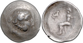 OSTKELTEN, Beischlag zu einer AR Tetradrachme Philipp III. Kopf mit Löwenhaube r. Rs.Zeus thront mit Adler. 15,26g.
s
Göbl OTA 579/8