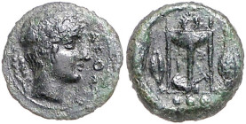 ITALIEN, SIZILIEN / Stadt Leontinoi, AE Trias (430-422 v.Chr.). Belorb. Apollokopf r., dah. Lorbeerzweig, LEON. Rs.Dreifuß mit Lyra, seitlich Gerstenk...