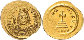 BYZANTINISCHES REICH, Heraclius, 610-641, AV Solidus (610-613). Büste frontal, hält Kreuzglobus. Rs.Kreuz auf 3 Stufen, Off.E. 4,49g.
GOLD, Rs.kl.Kr....