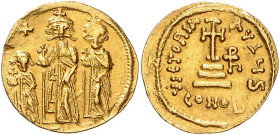 BYZANTINISCHES REICH, Heraclius, 610-641, AV Solidus (632-635). Drei Herrscher frontal stehend, jeweils Kreuzglobus haltend. Rs.Kreuz auf 3 Stufen, i....
