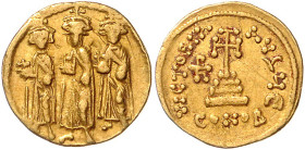 BYZANTINISCHES REICH, Heraclius, 610-641, AV Solidus (639-641). Drei Herrscher frontal stehend, jeweils Kreuzglobus haltend. Rs.Kreuz auf 3 Stufen, i....