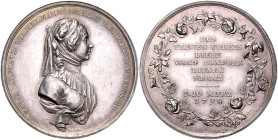 BRANDENBURG-PREUSSEN, Friedrich Wilhelm III., 1797-1840, Silbermed. 1798 von Loos a.d. Geburtstag der Königin Luise. Ihr Brustb. r. Rs.DES TREUEN VOLK...