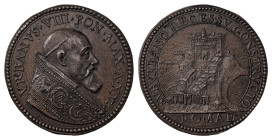 Italian States. Papal States, Urban VIII, 1623-1644. Bronze medal, 1638, 15.20g

Highly detailed Pope's portrait with mesrmerising city's depiction on...