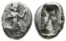 Achaemenid Empire. Time of Darios I to Xerxes II 485-420 BC. AR Siglos (16mm, 5.57g). Persian king or hero in kneeling-running stance right, holding s...