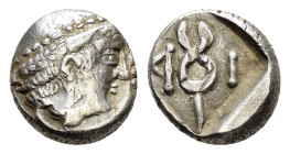 THRACE. Ainos.(Circa 464-460 BC). Diobol.

Obv : Head of Hermes right wearing petasos.

Rev : A-I.
Caduceus set diagonally across incuse square.
McCle...