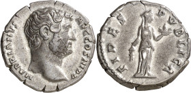 (136 d.C.). Adriano. Denario. (Spink 3492 var) (S. 716) (RIC. 2200). 3,45 g. MBC.