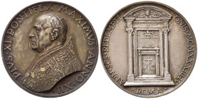 Medaglie Papali. Pio XI (1922-1939). Medaglia anno XII "Giubileo Straordinario della Redenzione". Ag (37,35 g). Opus Mistruzzi. CM 234. SPL+
