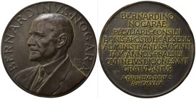Personaggi. Bernardino Nogara (Bellano, 17 giugno 1870 – Milano, 15 novembre 1958) è stato un banchiere e ingegnere italiano. Medaglia fusa, realizzat...