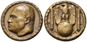 Ventennio Fascista. Medaglia Fascista – Medaglia emessa nel 1932 per il decennale del Partito Nazionale Fascista (PNF). Al d/ testa di Mussolini a s/ ...