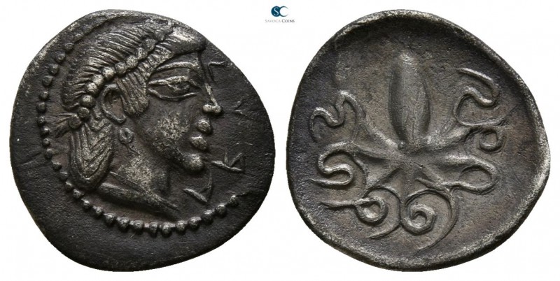 Sicily. Syracuse. Second Democracy 466-405 BC. 
Litra AR

11mm., 0,70g.

ΣY...