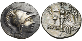 PAMPHYLIE, SIDE, AR tétradrachme, 190-150 av. J.-C. D/ T. d'Athéna à d., coiffée du casque corinthien. R/ Victoire avançant à g., ten. une couronne. A...