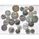 lot de 24 bronzes, dont: Royaume séleucide, Séleucos Ier Nicator, T. d'Apollon/Athéna brandissant la lance; Antiochos III, T. d'Apollon/Niké (2); Anti...
