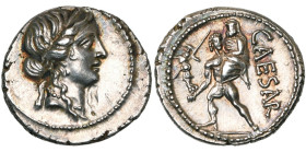 Jules César, AR denier, 47-46 av. J.-C., Afrique. D/ T. diad. de Vénus à d. R/ Enée avançant à g., ten. le palladium de la d. et portant Anchise sur l...