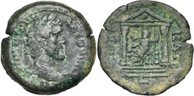 EGYPTE, ALEXANDRIE, Antonin le Pieux (138-161), AE drachme, 148-149. D/ T. l. à d. R/ Sarapis assis à g. sur un trône à dossier, dans un temple distyl...