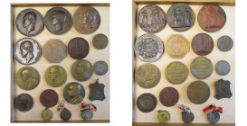 BELGIQUE, lot de 18 médailles, dont: 1848, J. Wiener, Eglise collégiale des Saints-Michel-et-Gudule à Bruxelles; 1853, L. Wiener, Majorité du duc de B...