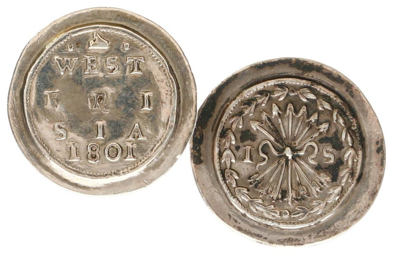 Coins in jewellery - Cylindrical silver box ('stuiverdoosje') with loose lid; on...