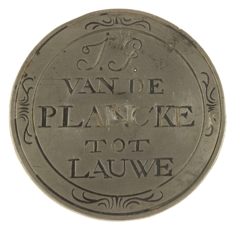 Bric-a-brac - Round engraved name plate of clockmaker Joseph Guillaume Vandeplan...