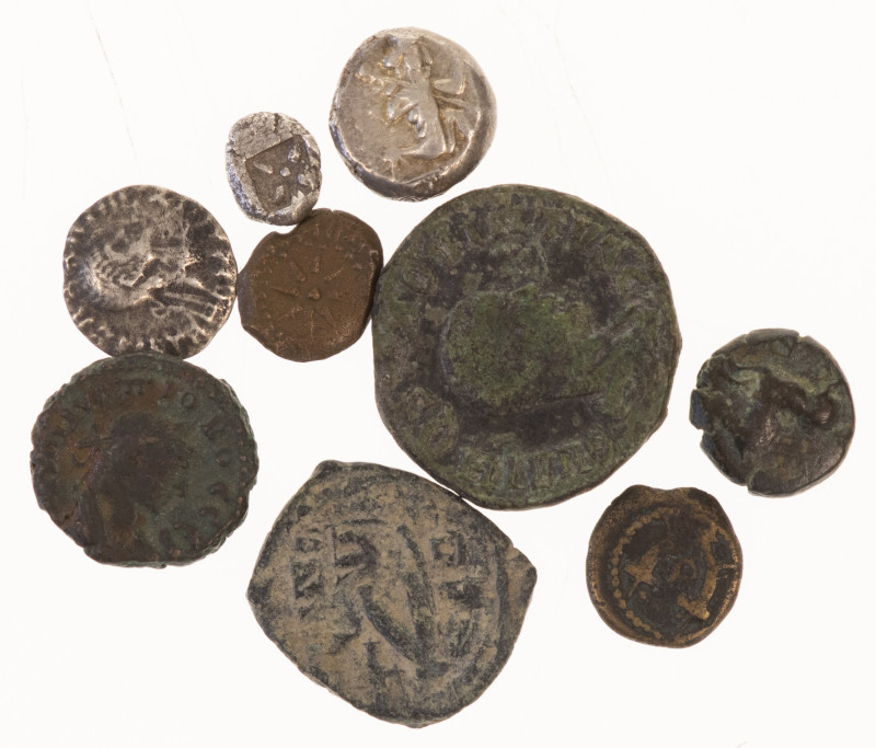 Miscellaneous coinage - A small lot ancient coins: 2 Greek Roman coins (DACIA an...