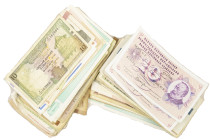 World - Small box banknotes world among which Canada, Switzerland, Poland, Yugoslavia, Czechoslovakia, etc.