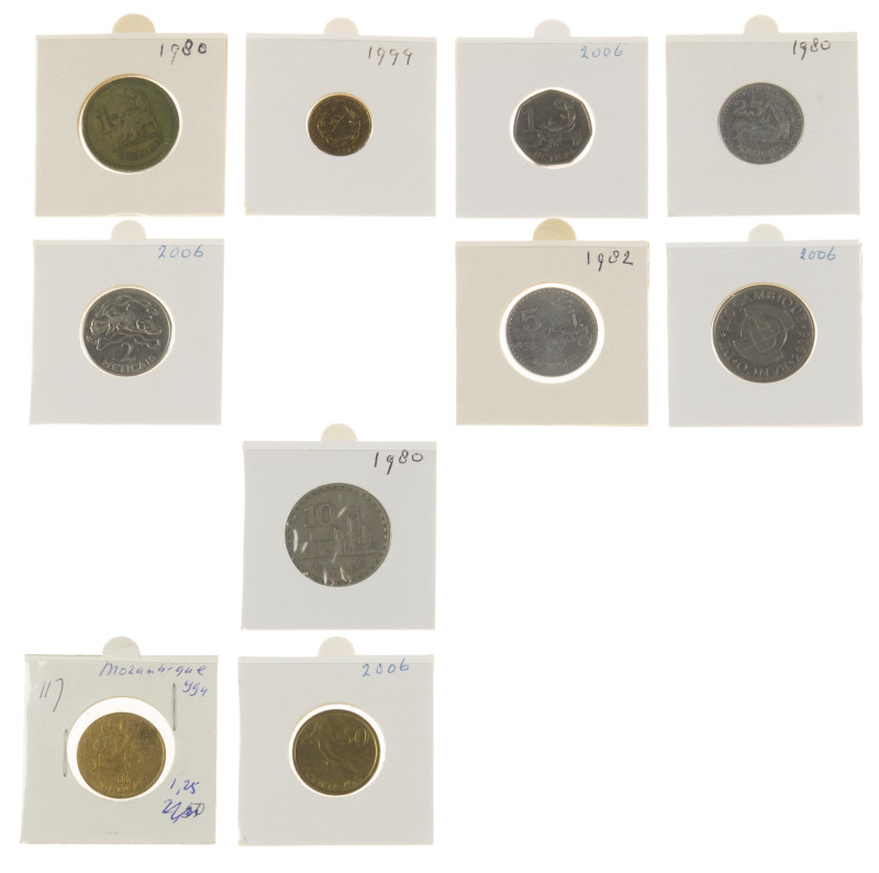 Africa - 2 albums African coins a.w. Mozambique, Morocco and South Africa collec...