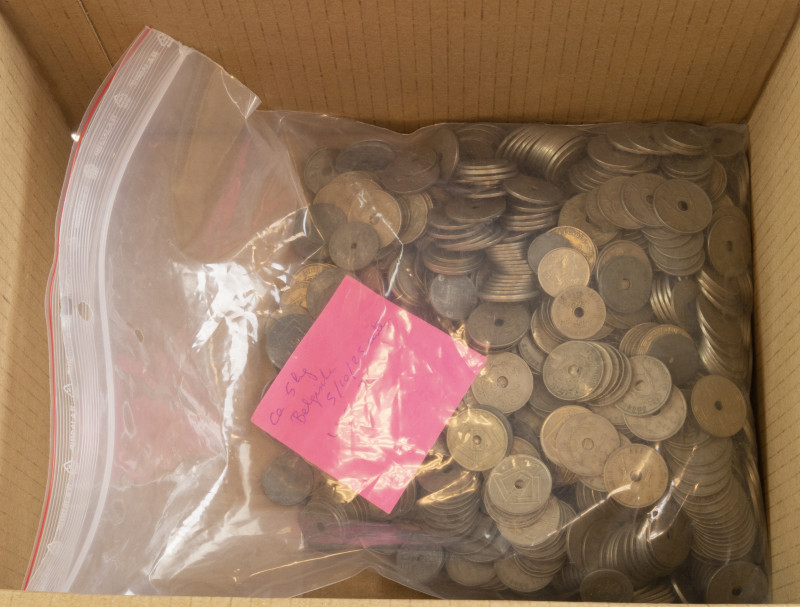 Belgium - Box with approx. 5 kg. Belgian WW 1-2 coins