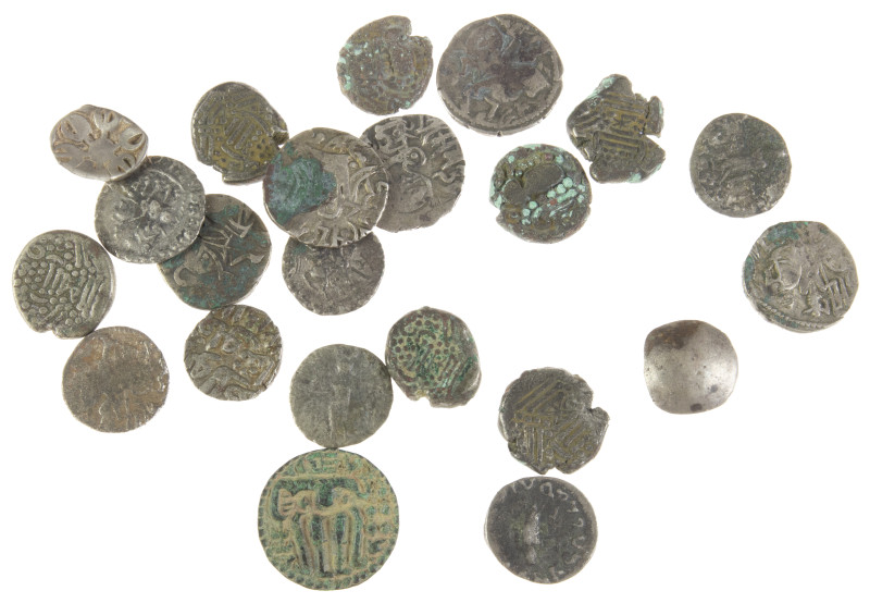 India - Mixed lot of Ancient coins (appr. 21 pieces) incl. AR 1/8 satamana (2); ...