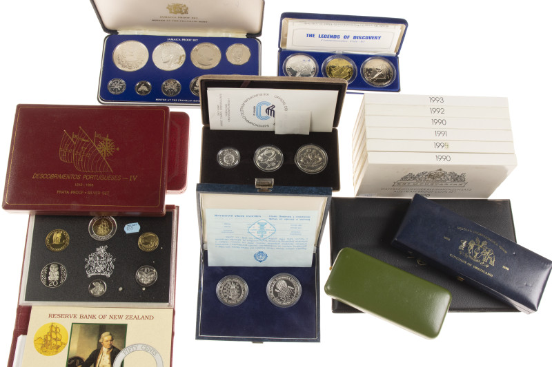 World coins - Lot with various Proofsets incl. Greece, Yugoslavia 1990, Portugal...